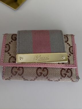 Gucci Cute Key Holder Signature Print Wallet